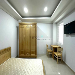 Thuê căn hộ full nội thất bacolny Nguyễn Trãi, Nguyễn Cảnh Chân Quận 1