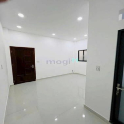 Bán gấp căn Đường Nguyễn Thị Tần , Phường 2 ,Quận 8 Dt 68.1 giá 3ty7