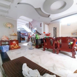 Bán nhà quận 8 diện tích ngang 8m khủng hẻm 3 gác