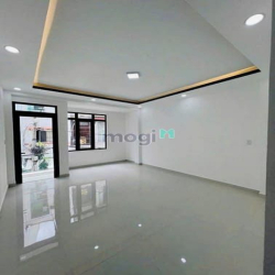 Bán gấp căn Đường Nguyễn Thị Tần , Phường 2 ,Quận 8 Dt 68.1 giá 3ty7