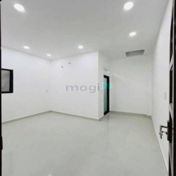 Bán gấp căn Đường Nguyễn Thị Tần , Phường 2 ,Quận 8 Dt 68.1 giá 3ty7