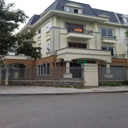 Cho thuê biệt thự Vạn Phúc- Hà Đông, 205m2, 4T, đồ đẹp