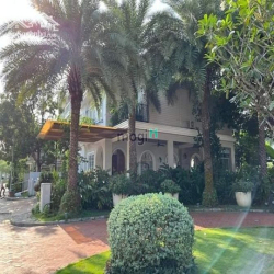 Bán ViLLA CHATEAU Phú Mỹ Hưng 291m, Thiết kế 3 tầng, 5pn, giá 103Ty TL