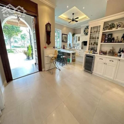 Bán ViLLA CHATEAU Phú Mỹ Hưng 291m, Thiết kế 3 tầng, 5pn, giá 103Ty TL