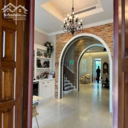 Bán ViLLA CHATEAU Phú Mỹ Hưng 291m, Thiết kế 3 tầng, 5pn, giá 103Ty TL