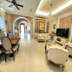 Bán ViLLA CHATEAU Phú Mỹ Hưng 291m, Thiết kế 3 tầng, 5pn, giá 103Ty TL