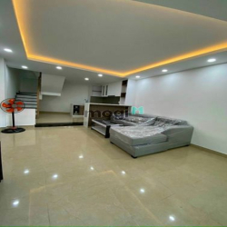 Nhà đẹp Đặng Thuỳ Trâm, 5mx11m, Trệt, Lửng, 2 Lầu, ST, xe hơi vào nhà