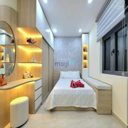 Siêu hiếm chủ bán gấp nhà Phổ Quang P9 Phú Nhuận,81m2,giá3tỷ340,SHR