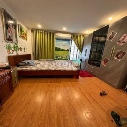 Bán Nhà 5 Tầng Cổ Linh Full Nội Thất Sau Trường Cấp 3 Thạch Bàn 2.8Tỷ