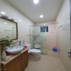 ***Bán nhà hẻm 107 Ni Sư Huỳnh Liên, quận Tân Bình (4*13) 4 tầng