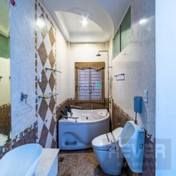 Cho thuê nguyên căn nhà mặt tiền Vạn Kiếp Phan Xích Long kinh doanh