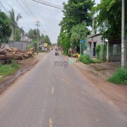 Cần bán nhà Mặt Tiền đường Nguyễn Hoàng, xã Sông Trầu,huyện Trảng Bom