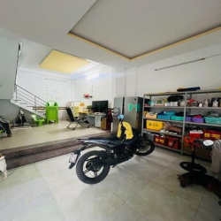 Nhà sân vườn HXH Nguyễn Quý Yêm Bình Tân 182m2 2 tầng , chỉ 9 tỷ TL