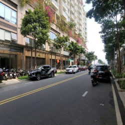 Cho Thuê Sàn 77m2 Trống Suốt - Có Bàn Ghế Sẵn - Có Lối Đi Riêng Biệt.