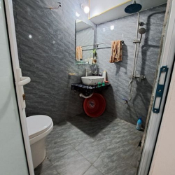 Bán căn hộ tập thể tầng 2 Vĩnh Hồ