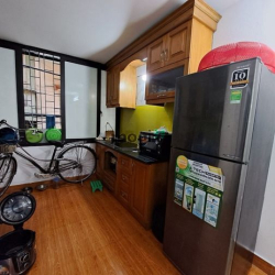 Bán căn hộ tập thể tầng 2 Vĩnh Hồ