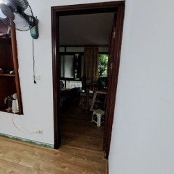 Bán căn hộ tập thể tầng 2 Vĩnh Hồ