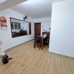 Bán căn hộ tập thể tầng 2 Vĩnh Hồ