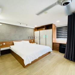 Bán gấp CHDV 5.5x25 KC 1 hầm 5 tầng 15 phòng Trần Não Bình An Quận 2