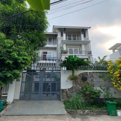 Biệt thự 25 Xuân Thủy - Thảo Điền Q2 ( DT- 209m2) hầm 3 lầu giá 46 tỷ