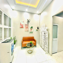 Luxury apartment cho thuê Căn hộ cao cấp gần Cầu Ông Lãnh