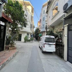 Bán Nhà PHÂN LÔ Nguyên Hồng, Ô TÔ VÀO NHÀ, 90M2, MT 7M, 24.5 TỶ