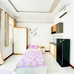 Phòng bancol full nội thất 30m2 ngay Nguyễn Văn Lượng