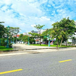 Nhà phố 2 lầu ST mặt tiền đường 16m KDC Tân Quy Đông, Quận 7