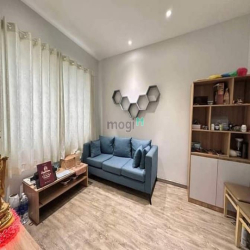 Bán căn Thích Quảng Đức, P5, Phú Nhuận 25m2 giá 2ty7 sổ sẵn