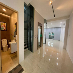 Cho thuê shophouse Nguyễn Cơ Thạch 6500$