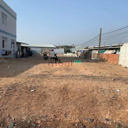 bán gấp ô đất góc 2 mặt tiền thuận giao 07 giá siêu rẻ