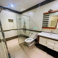 Cho thuê nhà nội thất cao cấp hẻm xe tải Hoàng Việt, Tân Bình