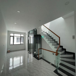 Nhà nguyên căn 400m2 mặt tiền đường Lê Hữu Kiều, Q2. Giá 55tr/th