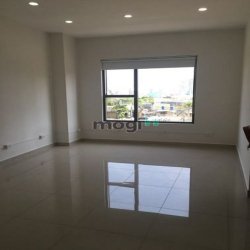Căn Office Sunrise City View, Quận 7 NT cơ bản thuê 7.5tr/tháng