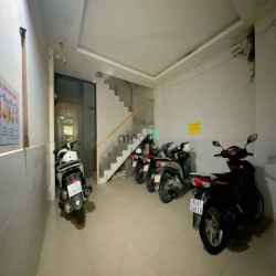 Cho thuê phòng có cửa sổ bancon đẹp nhất nhà 116/46 Dương Quảng Hàm GV