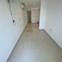 Văn phòng 40m2 trống suốt đường Nguyễn thị Minh Khai