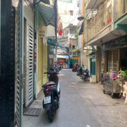 Xe Hơi Đỗ Cửa- TRẦN HƯNG ĐẠO- Q.1- DTS 120m2- 5 Tầng- Tặng Nội Thất