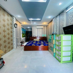 Xe Hơi Đỗ Cửa- TRẦN HƯNG ĐẠO- Q.1- DTS 120m2- 5 Tầng- Tặng Nội Thất