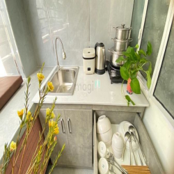 Căn 1PN bancong full Nt ở CMT8 Q3 gần CV Lê Thị Riêng Q10