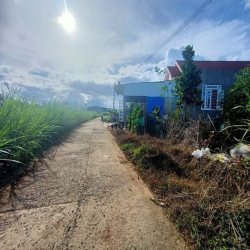 Bán đất Đức trọng  view Thấy Hồ DT 5x48m tc100m2 Cách Ql20 500m