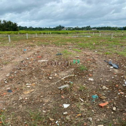 Đất trồng nằm nằm sát khu dân cư, cách Hóc Môn 5km