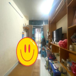 Bán gấp nhà Tập thể Đại học Sư Phạm phố Trần Quốc Hoàn, 1.38 tỷ, 40m2