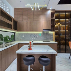 Bán gấp nhà giá 3ty390 ở đường Tôn Đản, P8, Q4 1 trệt 1 lầu, SHR