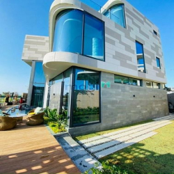 Bán biệt thự 3 tầng full hồ bơi , sổ đỏ lâu dài cách biển 900m