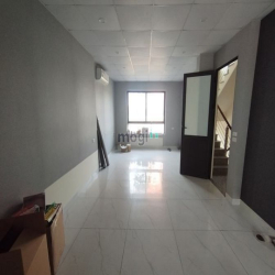 Cho thuê nhà KĐT Romantic Park Tây Hồ. DT 90m, 5 tầng nhà mới, có than