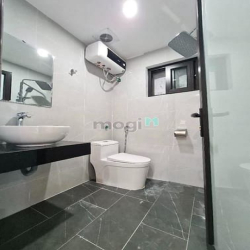 Nhà oto đỗ cửa 30m2*5 Tầng 7.2 tỷ-có thang máy-Phố Lê Lợi-Q. Hà Đông