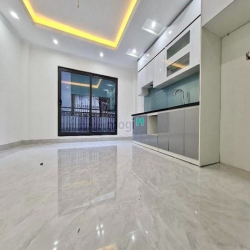 Nhà oto đỗ cửa 30m2*5 Tầng 7.2 tỷ-có thang máy-Phố Lê Lợi-Q. Hà Đông
