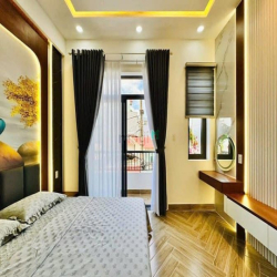 Cần bán gấp Lý Chính Thắng, Võ Thị Sáu, q3, 60m2 3tỷ250, SHR