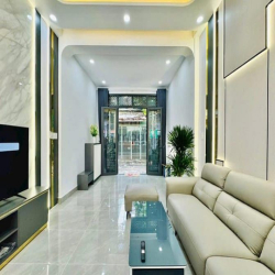 Cần bán gấp Lý Chính Thắng, Võ Thị Sáu, q3, 60m2 3tỷ250, SHR
