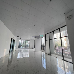 Cần nhượng văn phòng tại chung cư Nguyễn Huy Tưởng, lô góc có ban công